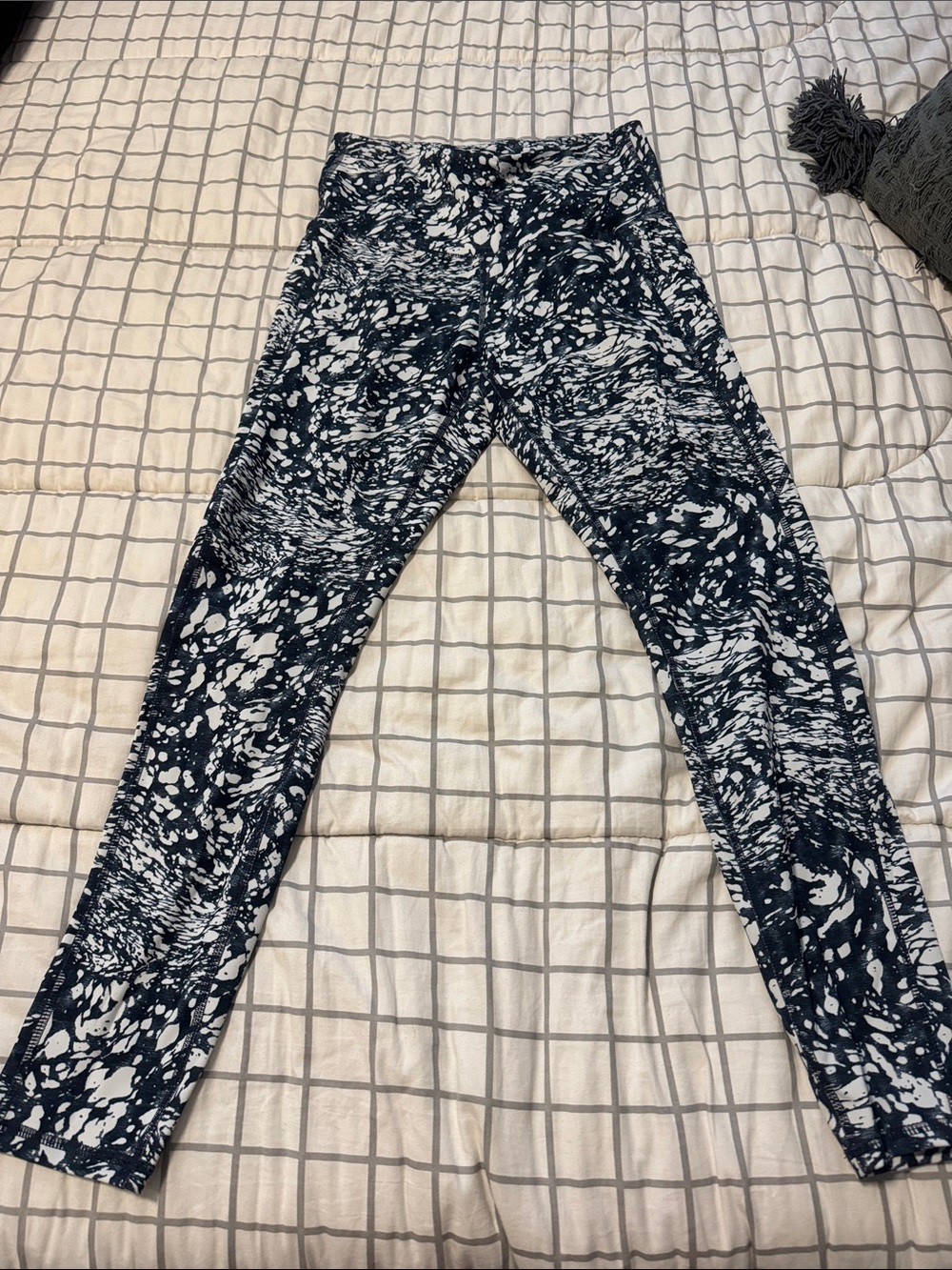High-Rise Black & White Abstract Print Leggings